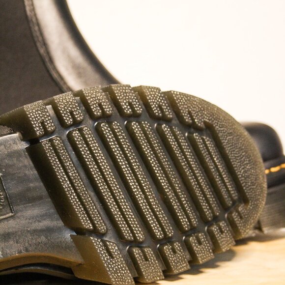 Smooth Leather Platform Chelsea Boots - Picture 5 of 7